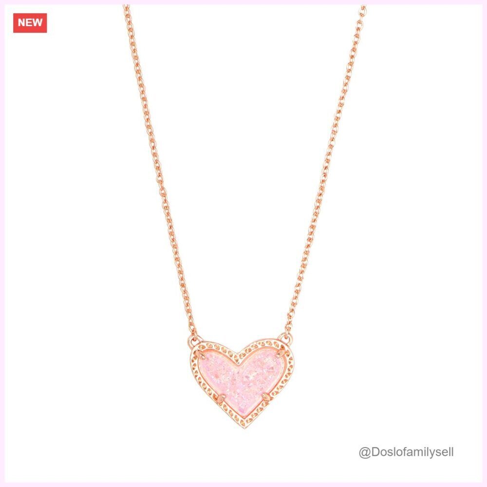 Rose Gold Heart Pendant Necklace Adjustable Length Minimal Chic Everyday Wear